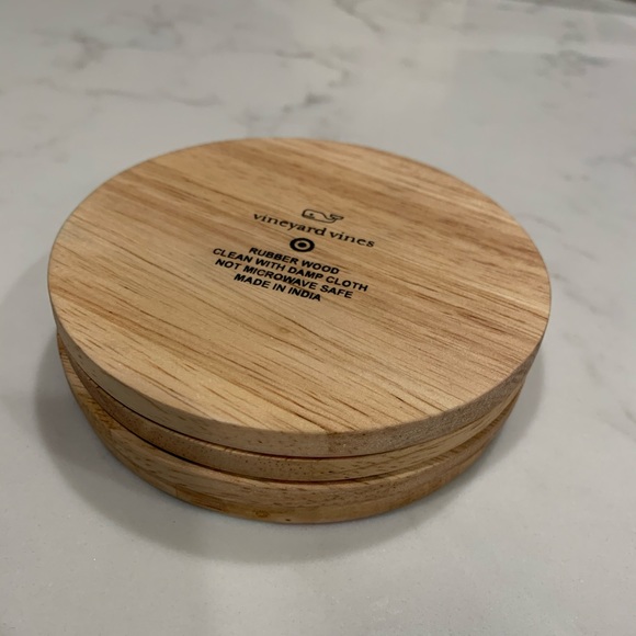 NEW Vineyard Vines 4-Piece Whale Coaster Set - Picture 5 of 5